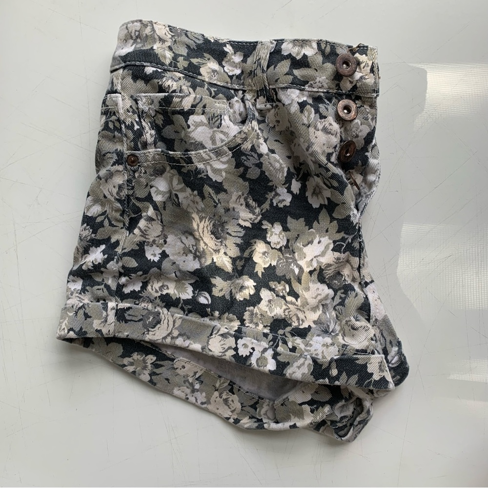 Forever21 Premium Denim Floral High Rise Shorts - Picture 2 of 4